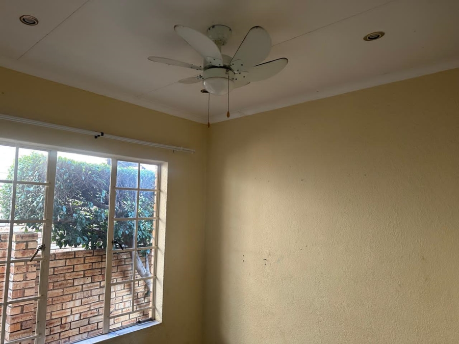 2 Bedroom Property for Sale in Safari Gardens North West